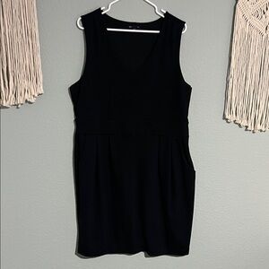 Elegant Black Sleeveless Dress